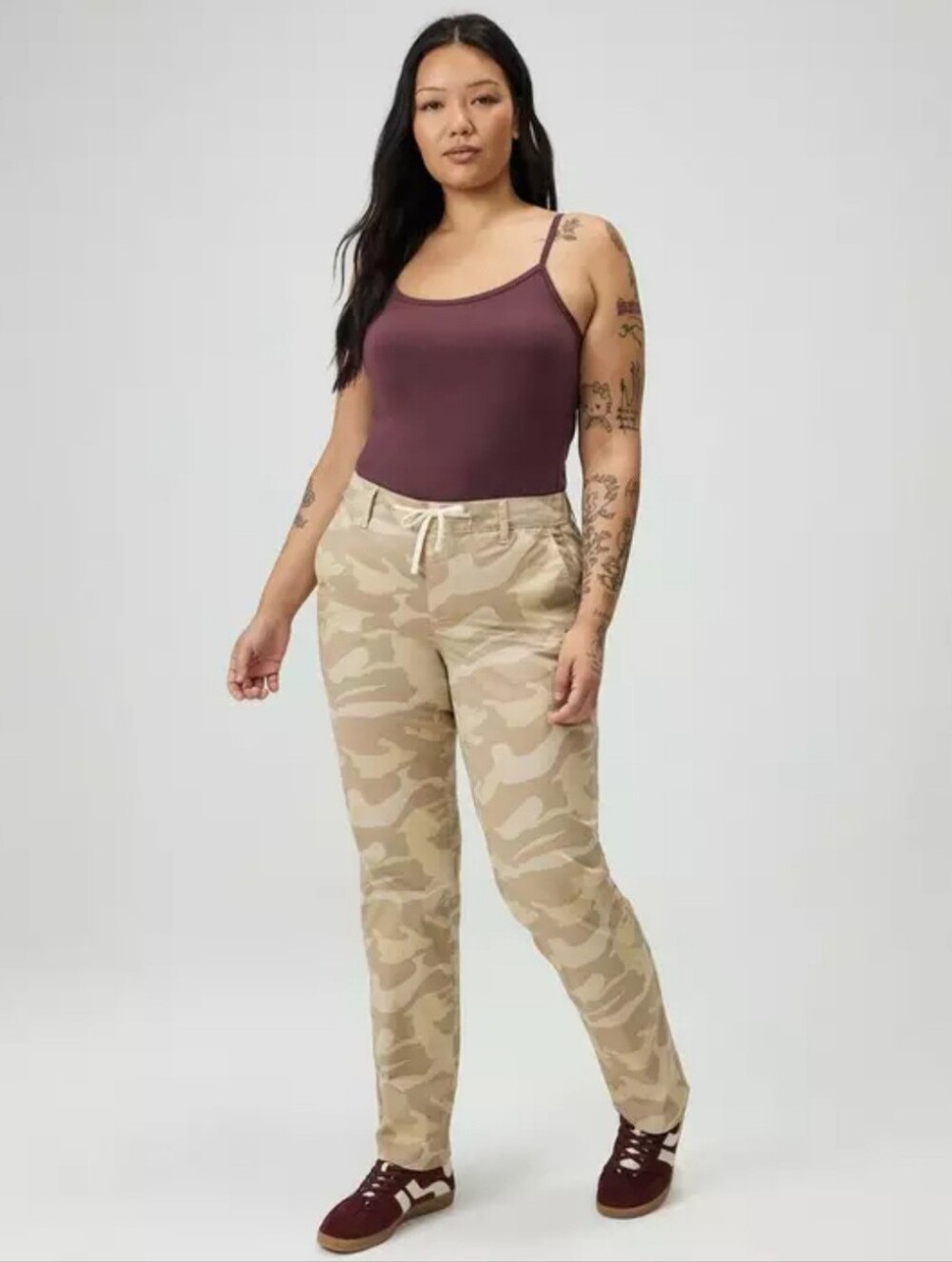 #081 Torrid 3 Weekend Mid-Rise Twill Straight Pants